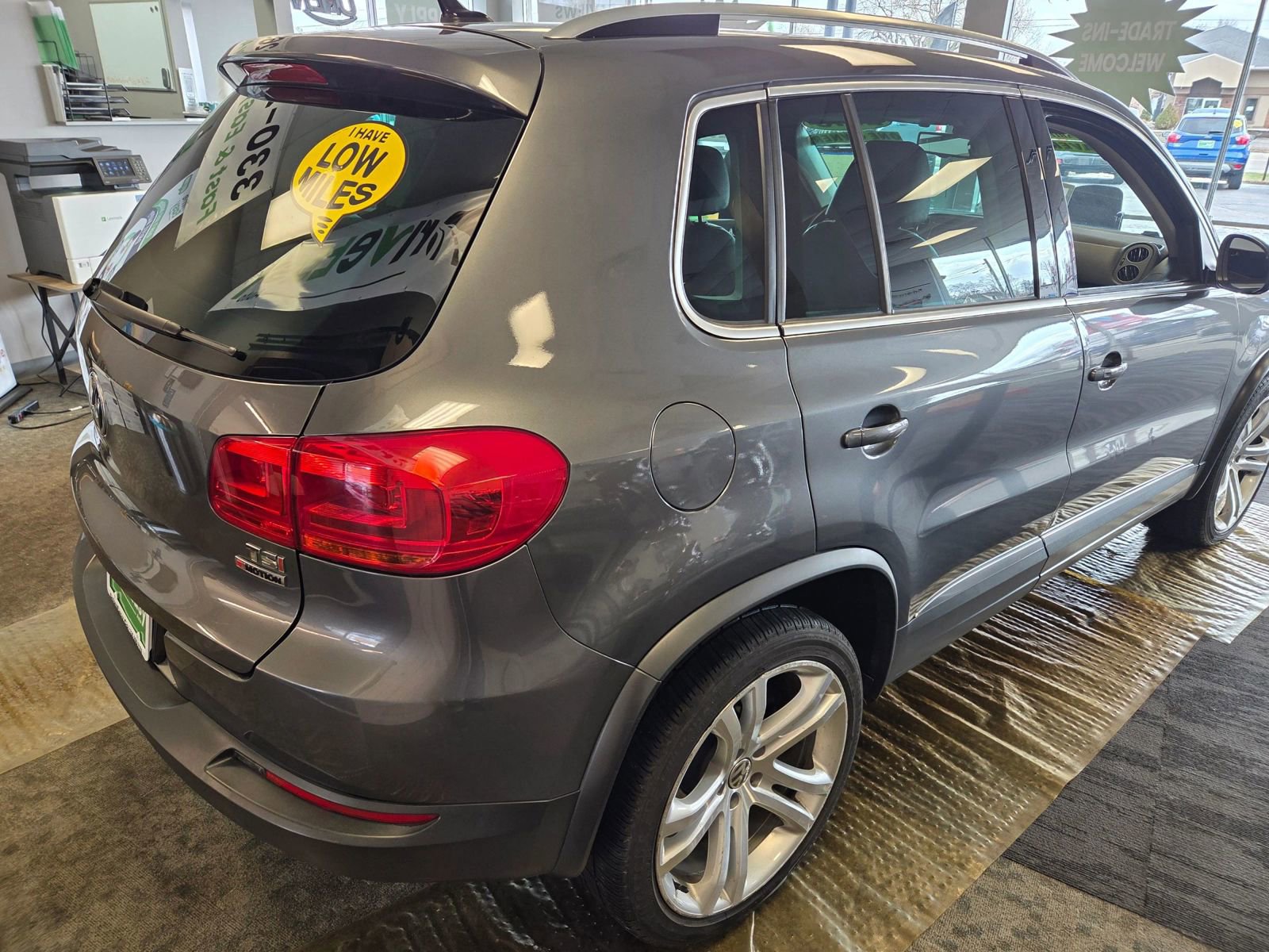 Used 2016 Volkswagen Tiguan SEL image 14