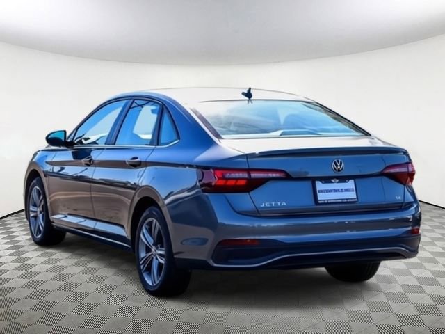 Used 2024 Volkswagen Jetta SE image 8