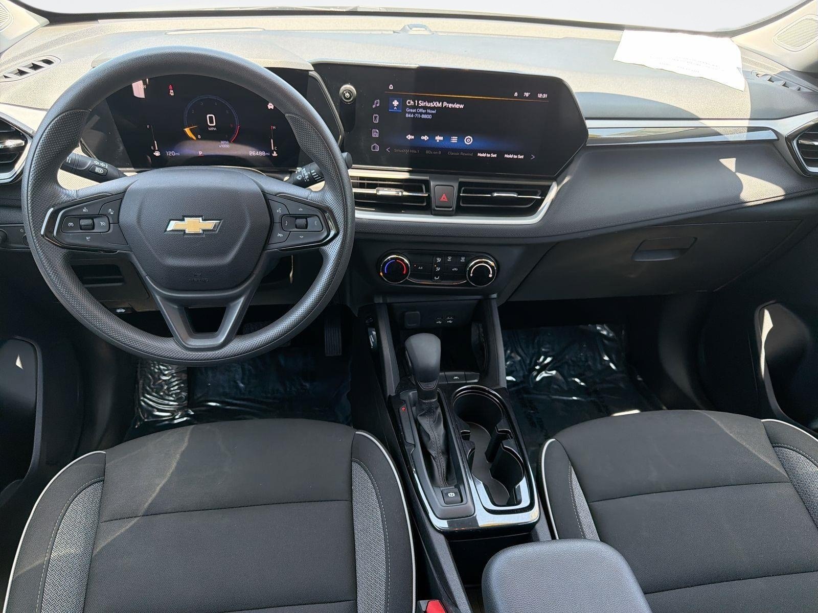Used 2025 Chevrolet TrailBlazer LS FWD image 6
