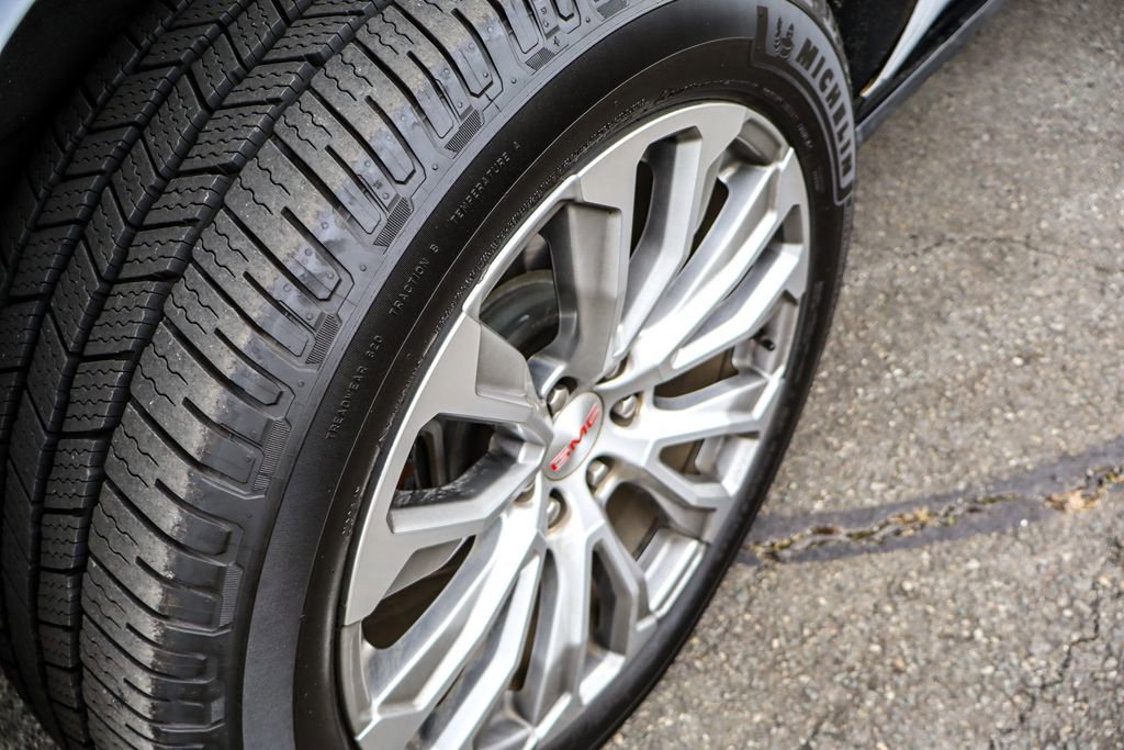 Used 2021 GMC Yukon Denali w/ Denali Premium Package image 43