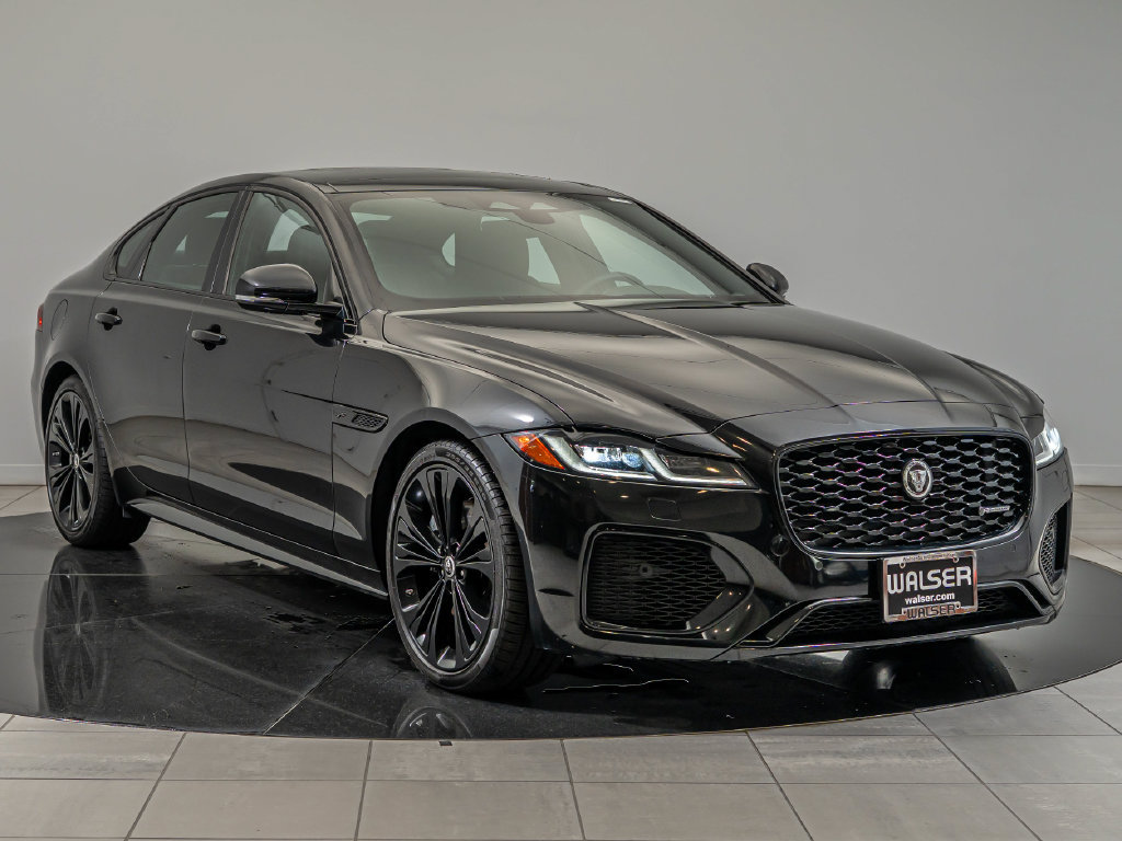 Used 2024 Jaguar XF R-Dynamic SE AWD/4WD image 3