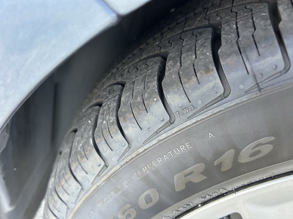 Used 2019 Ford Fusion S FWD image 36