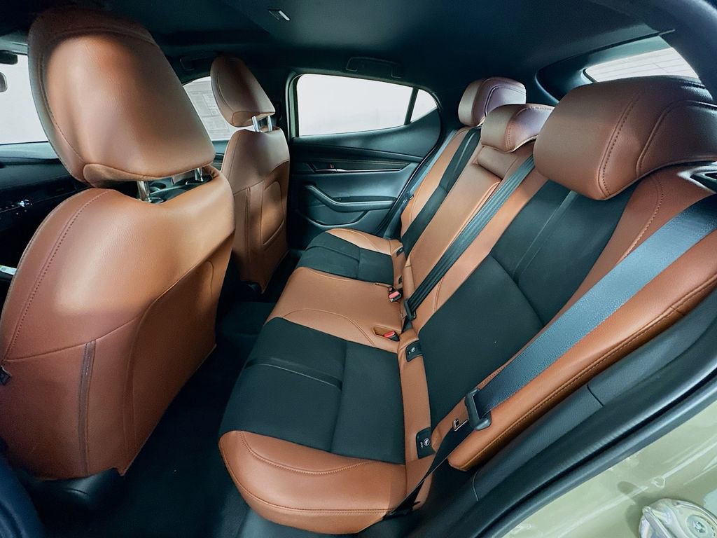 New 2025 MAZDA MAZDA3 Carbon image 32