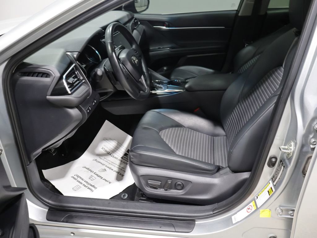 Used 2018 Toyota Camry SE w/ Audio Package FWD image 11