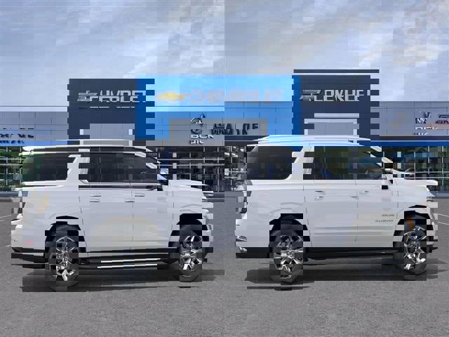 New 2026 Chevrolet Suburban Premier image 5