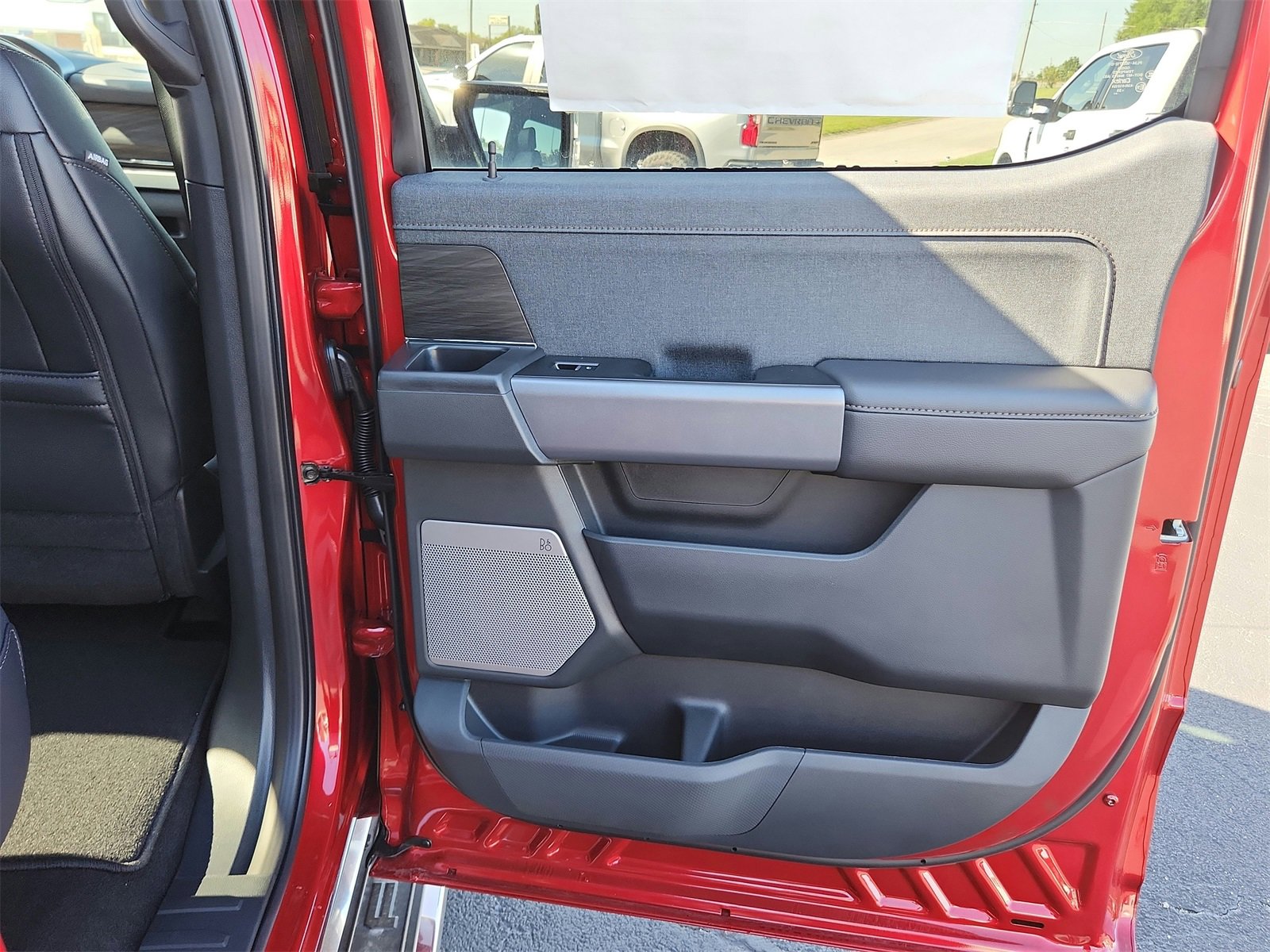 New 2025 Ford F150 Lariat w/ Equipment Group 501A Mid image 28