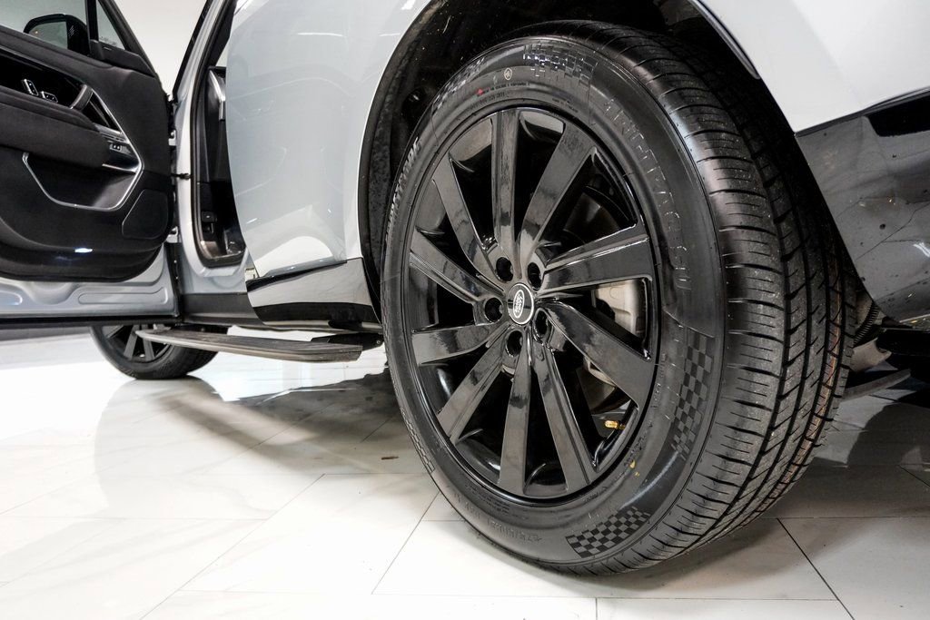 Used 2023 Land Rover Range Rover SE image 11