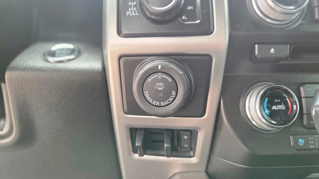 Used 2018 Ford F150 Platinum w/ Technology Package AWD/4WD image 25