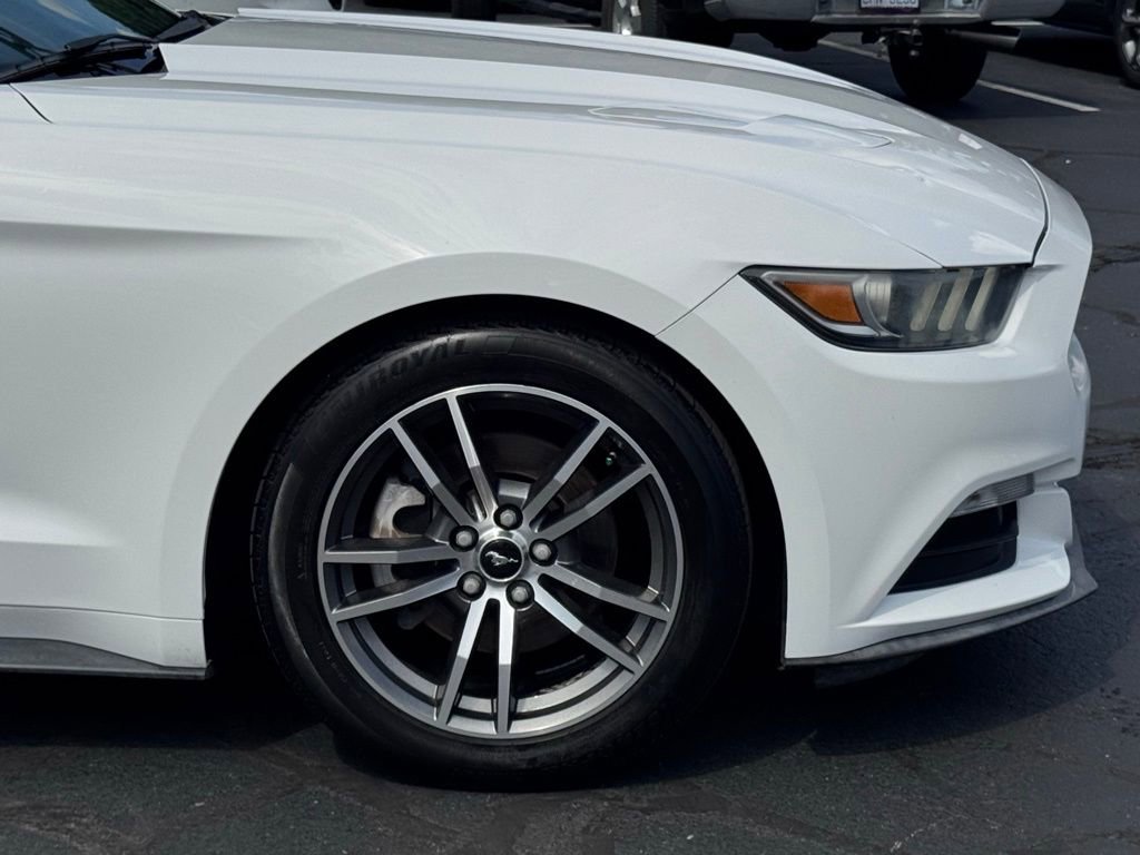 Used 2015 Ford Mustang Convertible RWD image 34