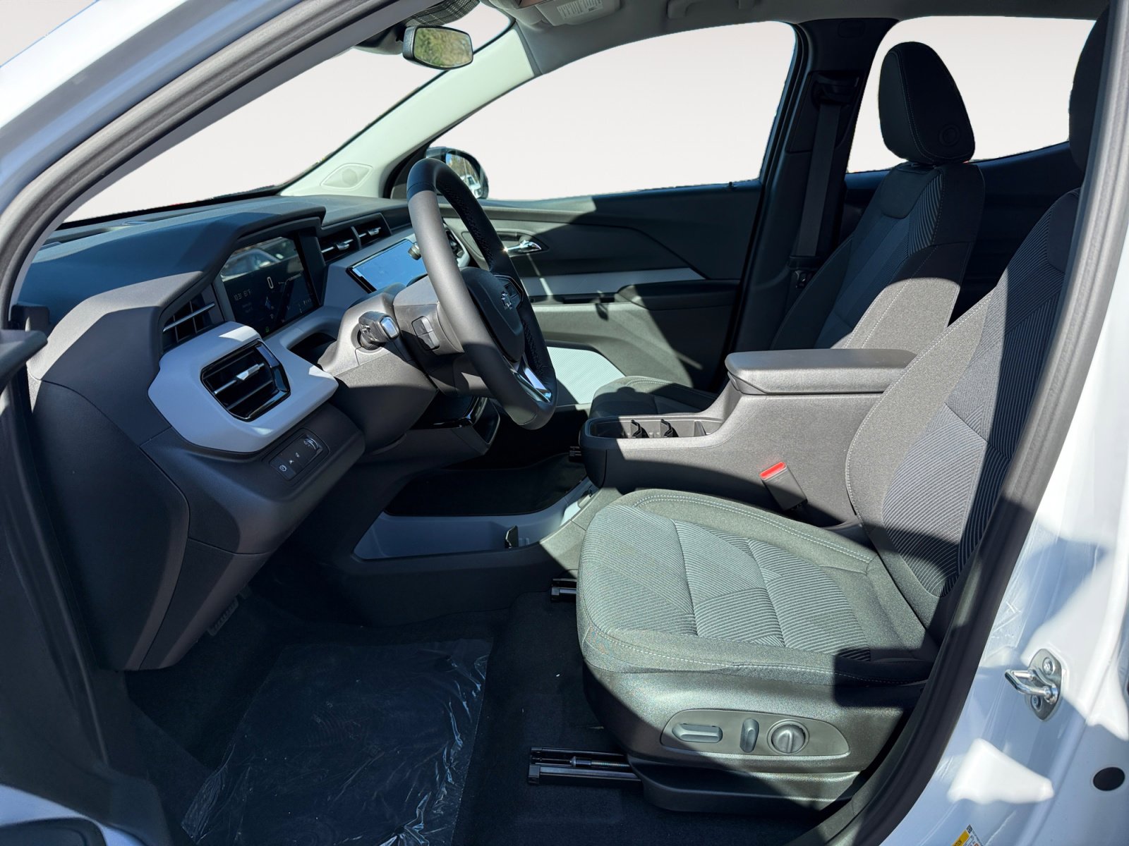 New 2027 Chevrolet Bolt LT w/ Comfort Package image 10
