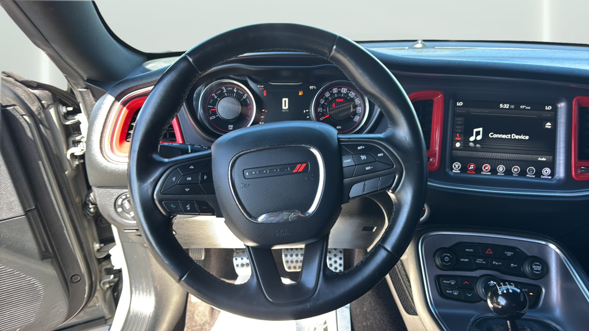Used 2017 Dodge Challenger R/T Scat Pack w/ Driver Convenience Group RWD image 17