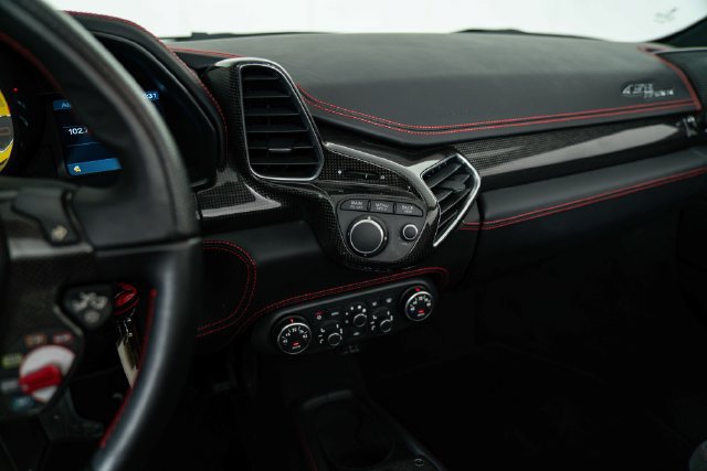 Used 2014 Ferrari 458 Spider RWD image 19