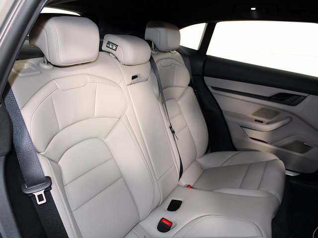 Used 2023 Porsche Taycan 4S image 25