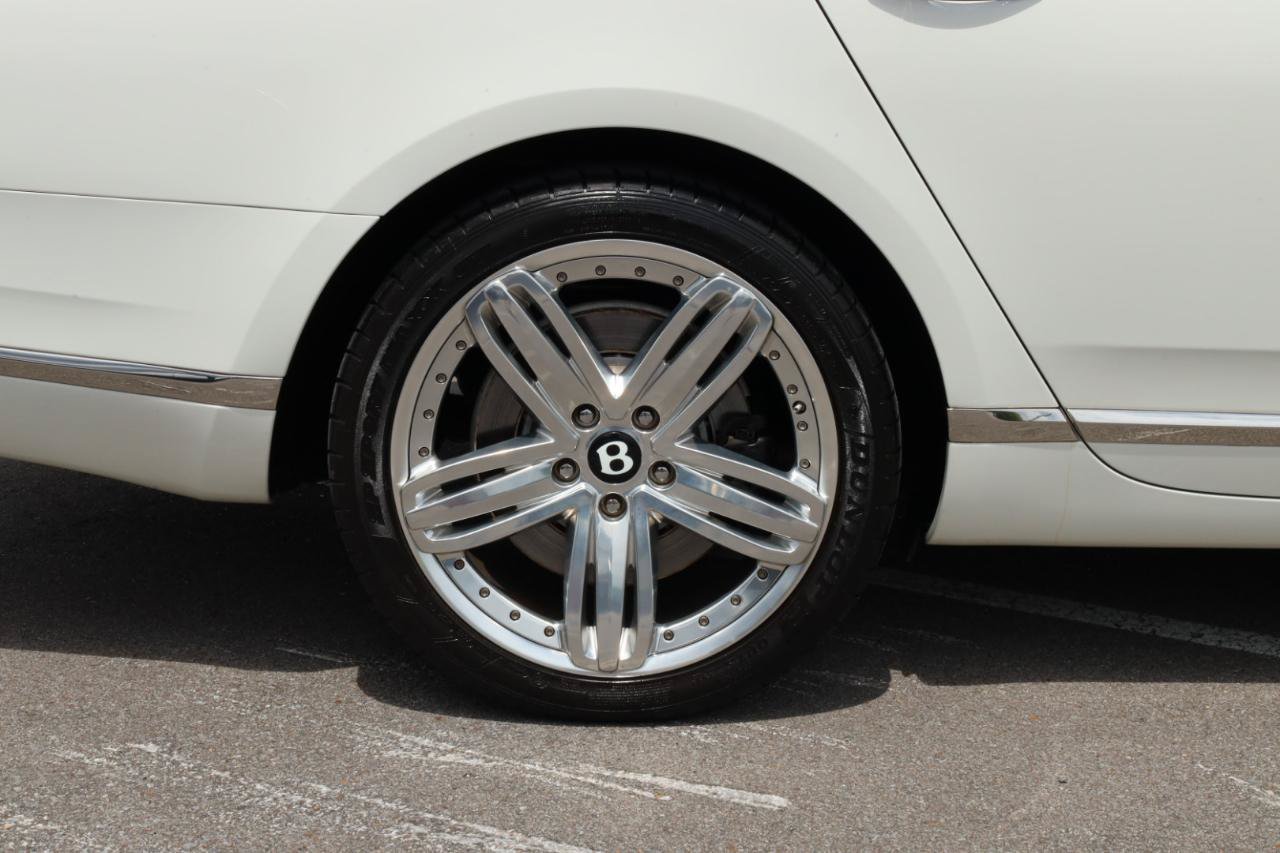 Used 2011 Bentley Mulsanne RWD image 22