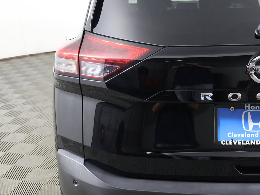 Used 2021 Nissan Rogue SV AWD/4WD image 16