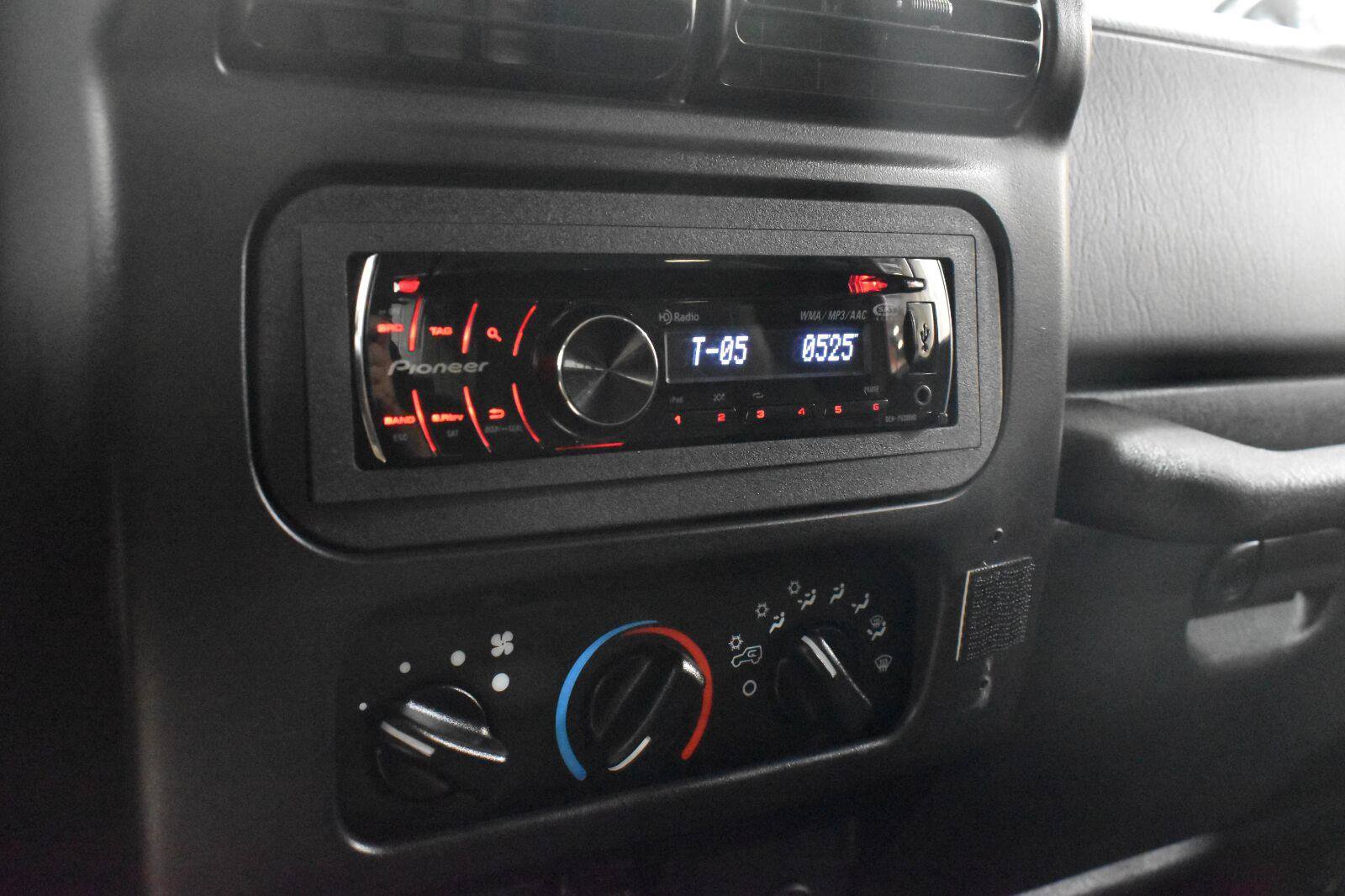 Used 2006 Jeep Wrangler Rubicon AWD/4WD image 9