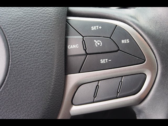 Used 2019 Jeep Cherokee Limited AWD/4WD image 22