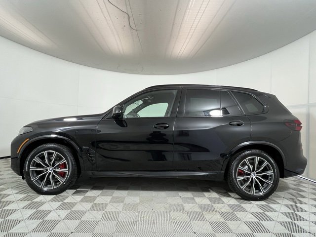 New 2026 BMW X5 xDrive50e w/ M Sport Package image 4