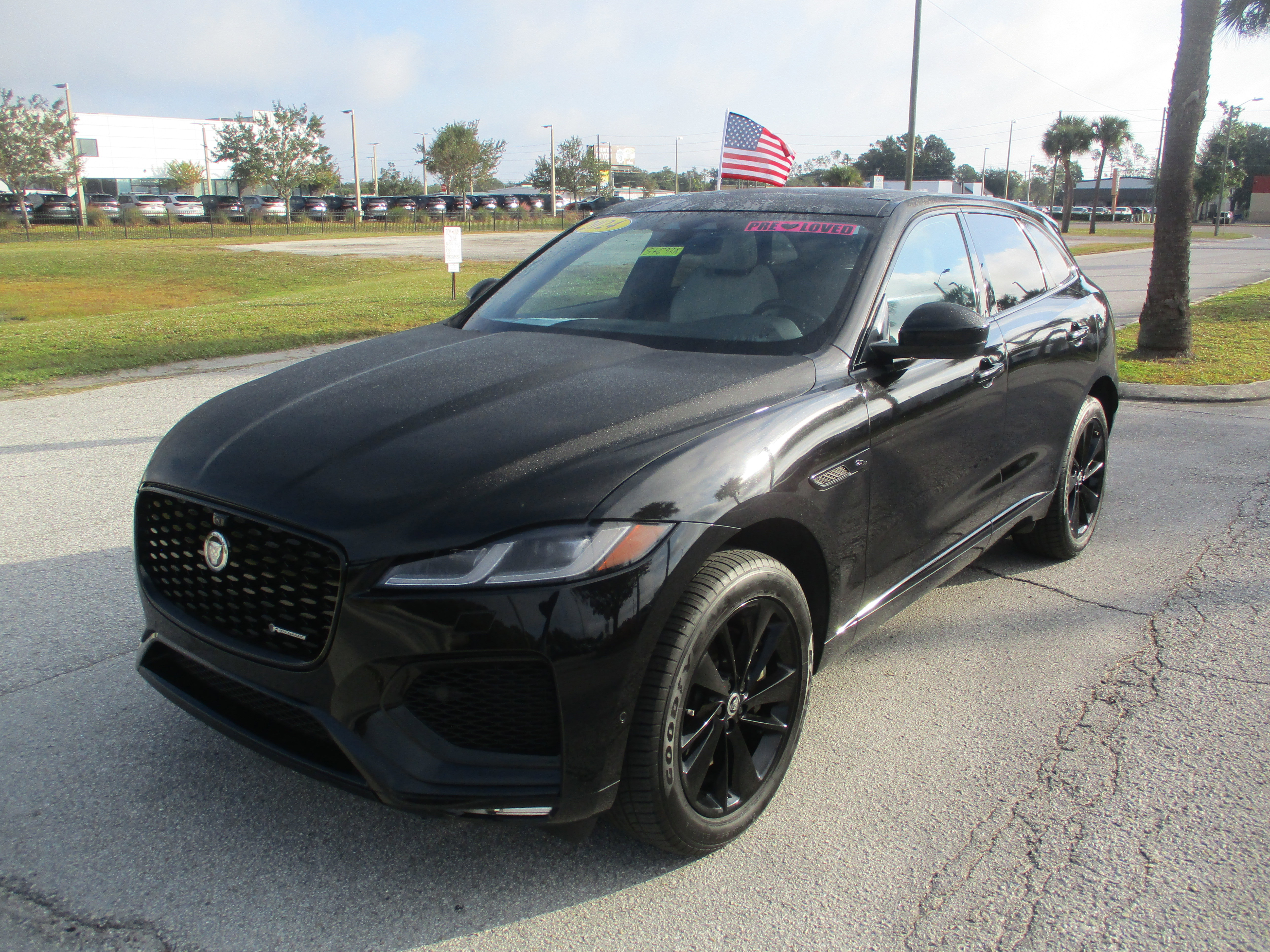 Used 2024 Jaguar F-PACE R-Dynamic S image 3