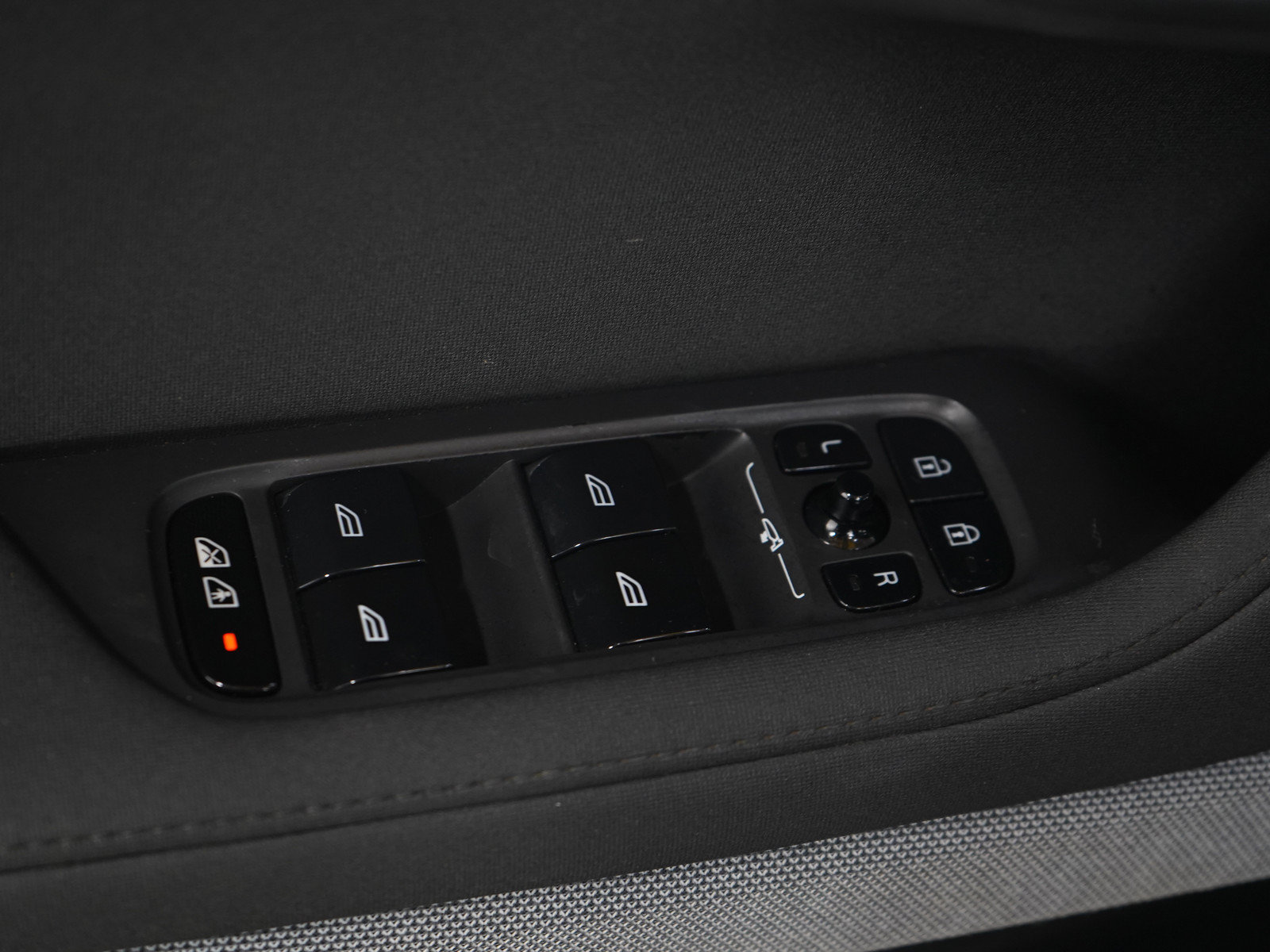 Used 2021 Polestar Polestar 2 AWD/4WD image 20
