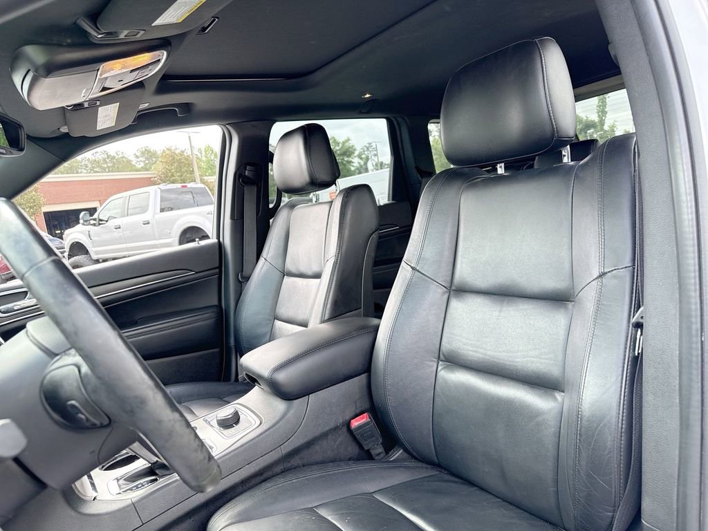 Used 2022 Jeep Grand Cherokee Limited AWD/4WD image 10