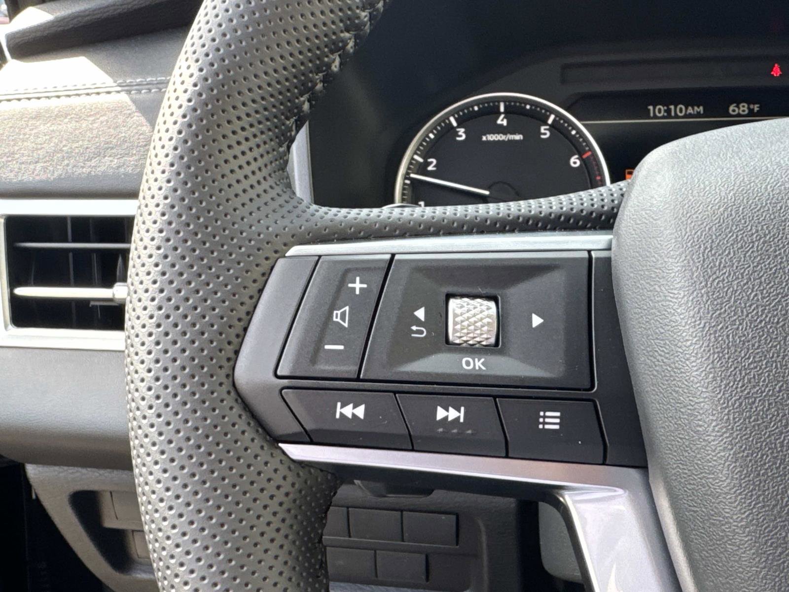 New 2026 Mitsubishi Outlander LE FWD image 16