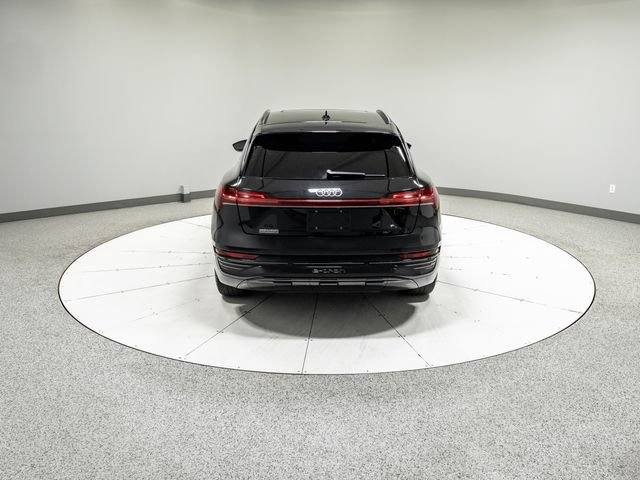 Used 2024 Audi Q8 e-tron Premium Plus w/ Premium Plus Package AWD/4WD image 30