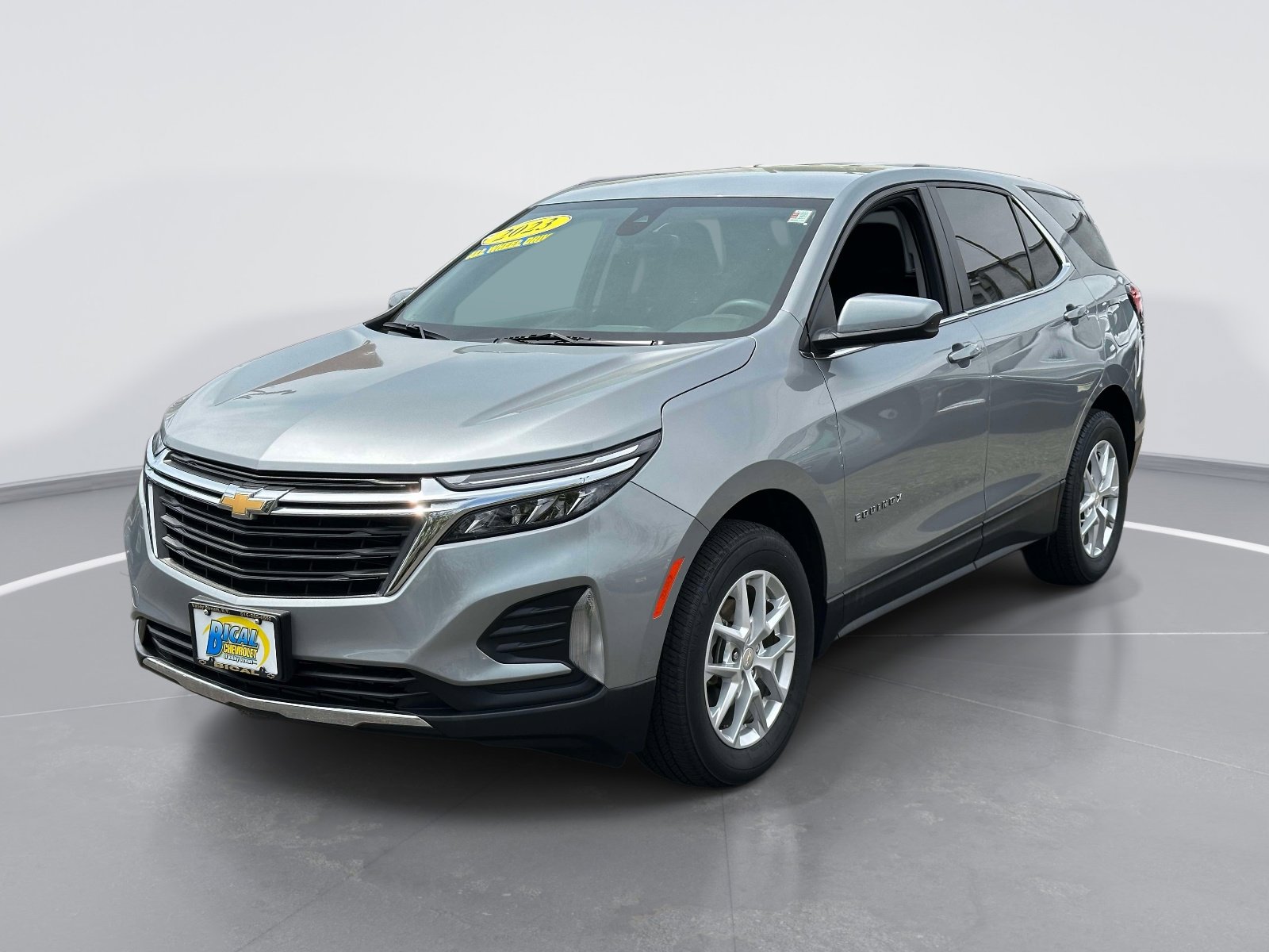 Used 2023 Chevrolet Equinox LT AWD/4WD image 3