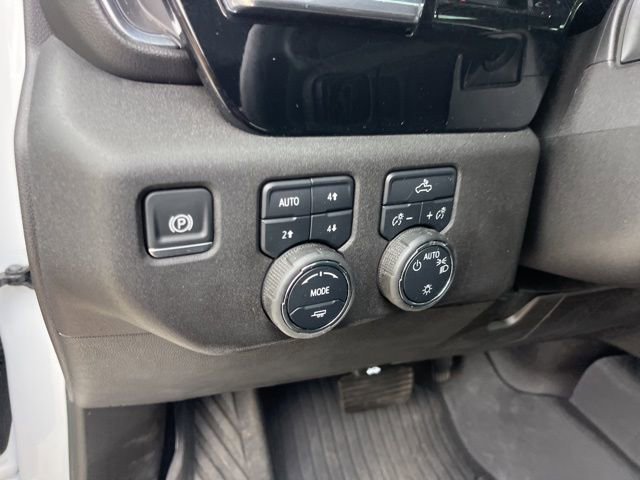 Used 2025 Chevrolet Silverado 1500 LT w/ Z71 Off-Road Package AWD/4WD image 16