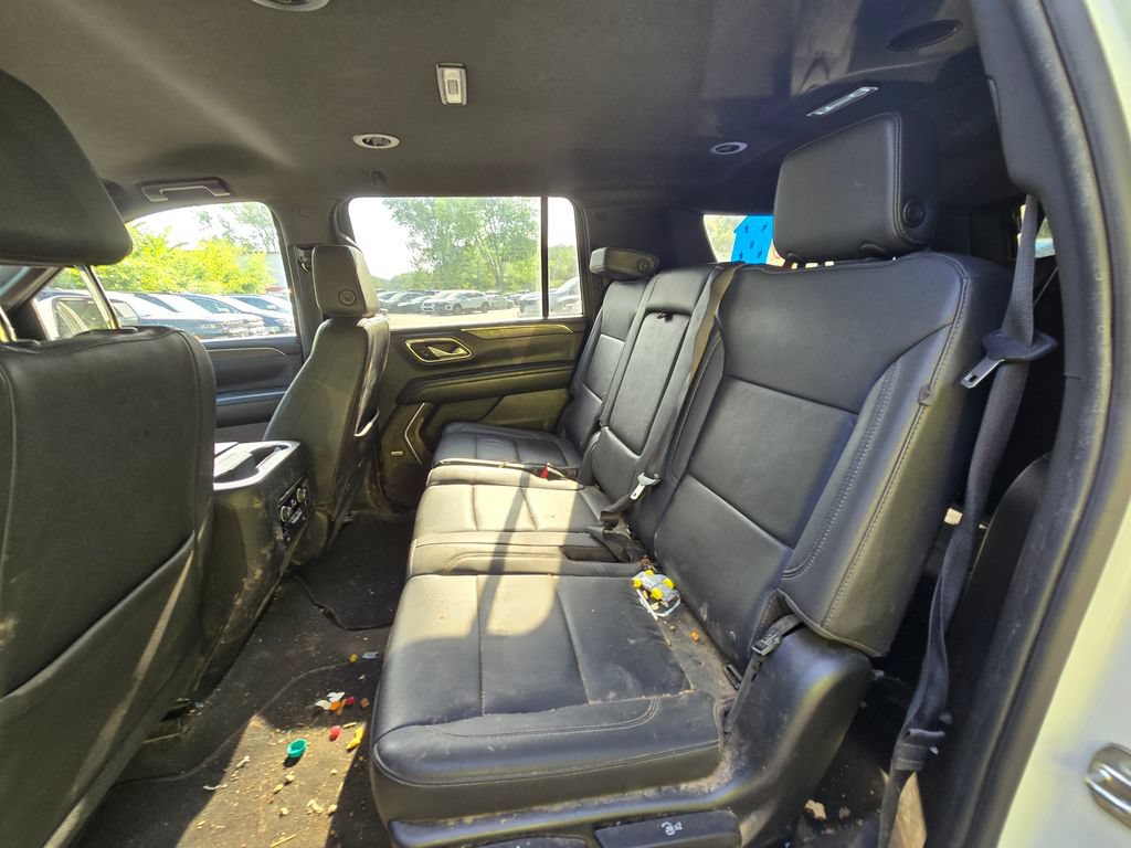Used 2023 Chevrolet Suburban Z71 w/ Luxury Package AWD/4WD image 16