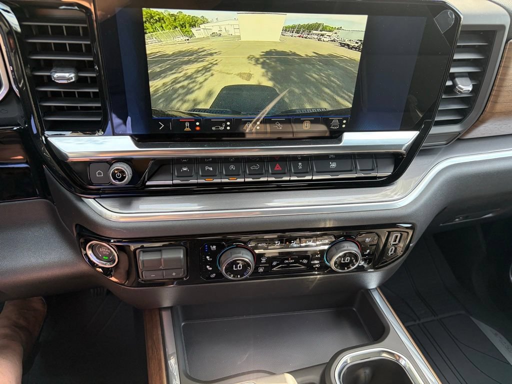 New 2026 Chevrolet Silverado 1500 High Country AWD/4WD image 14