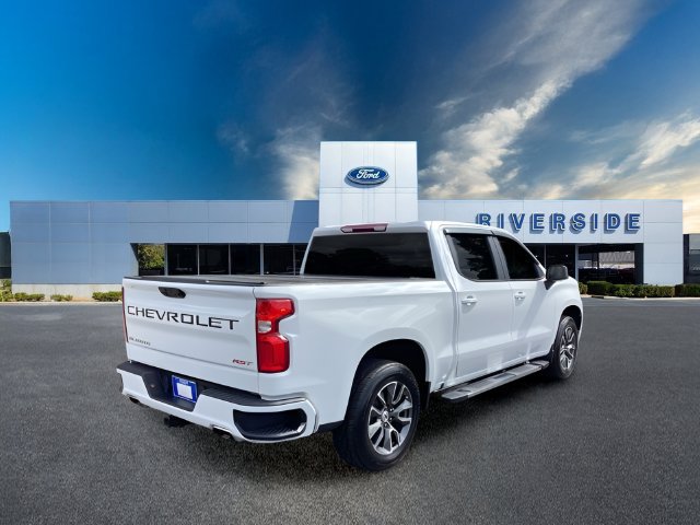 Used 2023 Chevrolet Silverado 1500 RST AWD/4WD image 2