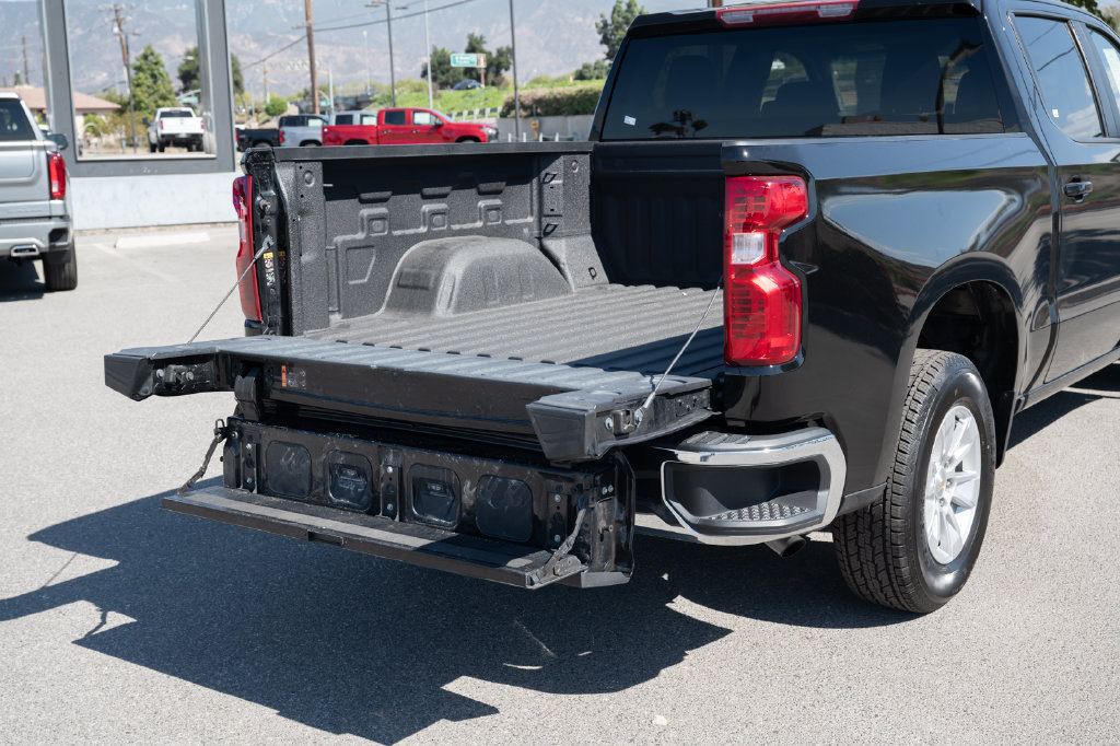 Used 2025 Chevrolet Silverado 1500 LT w/ LPO, Dark Essentials Package RWD image 12
