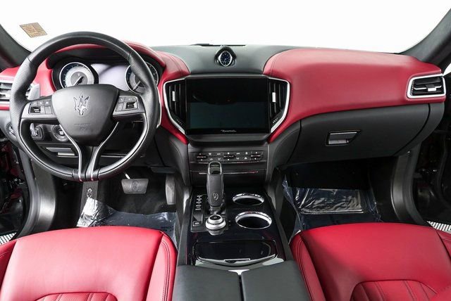 Used 2023 Maserati Ghibli Modena Q4 AWD/4WD image 20