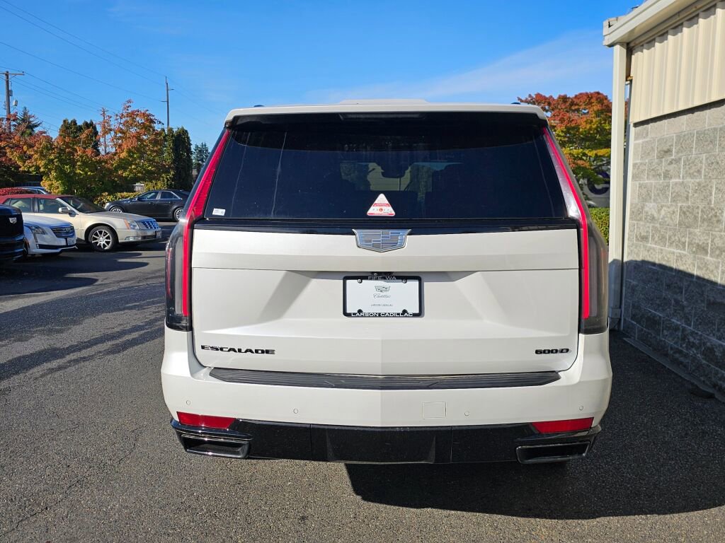 Certified 2023 Cadillac Escalade ESV Sport Platinum image 5