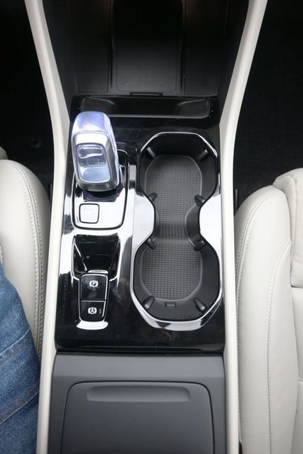 New 2026 Volvo XC40 B5 Ultra w/ Climate Package image 10