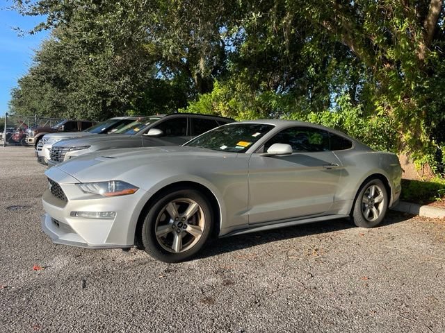 Used 2018 Ford Mustang Coupe RWD image 7