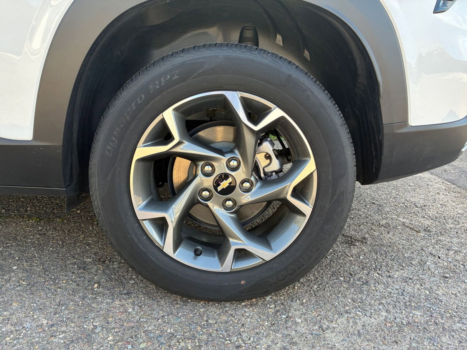 Used 2025 Chevrolet Trax LT w/ LT Convenience Package image 29