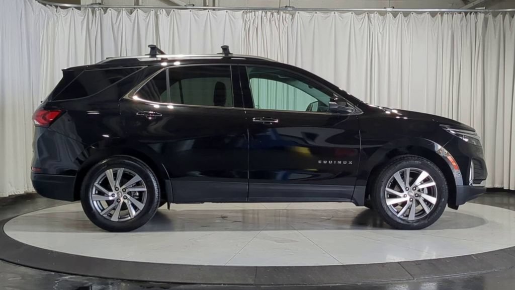 Used 2024 Chevrolet Equinox Premier AWD/4WD image 11