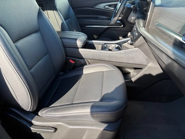 Used 2025 Chevrolet Traverse LT AWD/4WD image 18