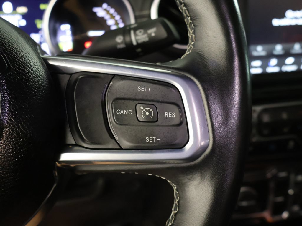 Used 2022 Jeep Wrangler Unlimited Sahara w/ Cold Weather Group AWD/4WD image 22