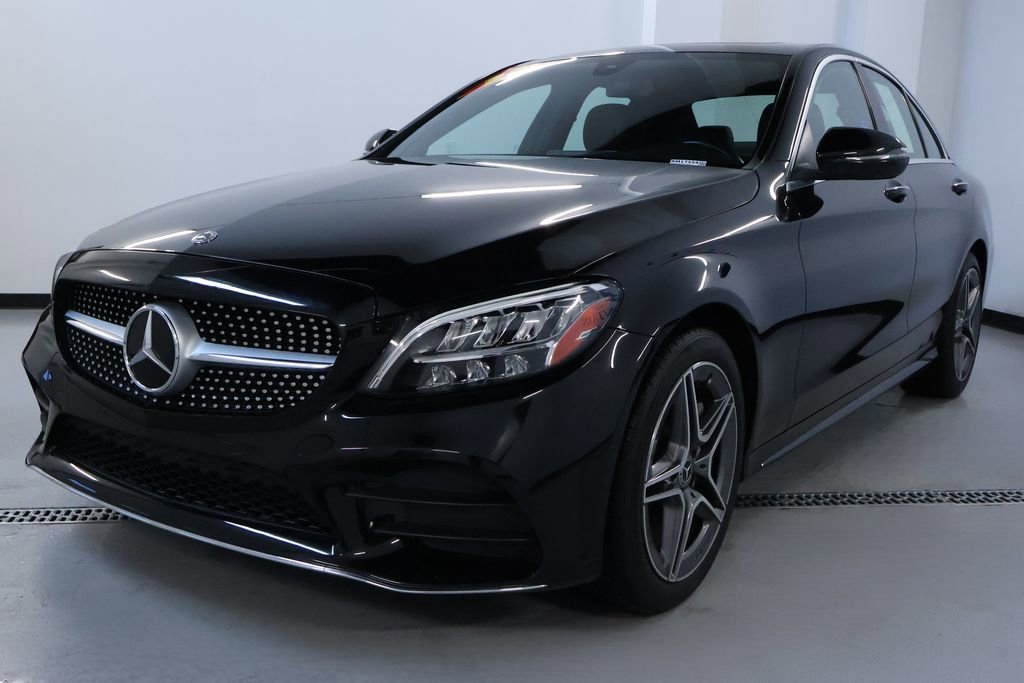 Used 2020 Mercedes-Benz C 300 4MATIC Sedan image 3