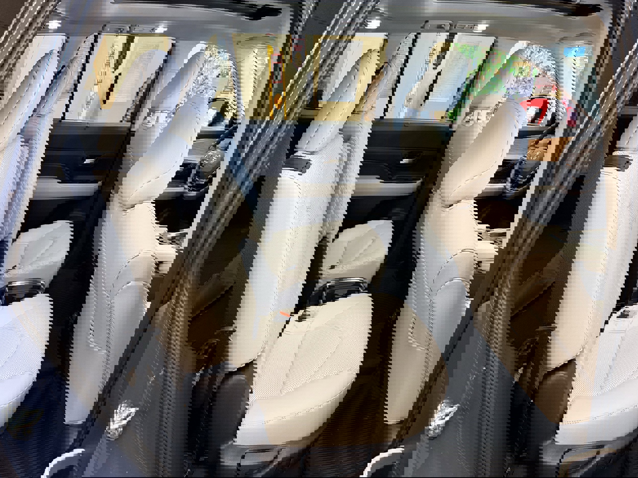 Used 2025 Toyota Grand Highlander AWD image 14