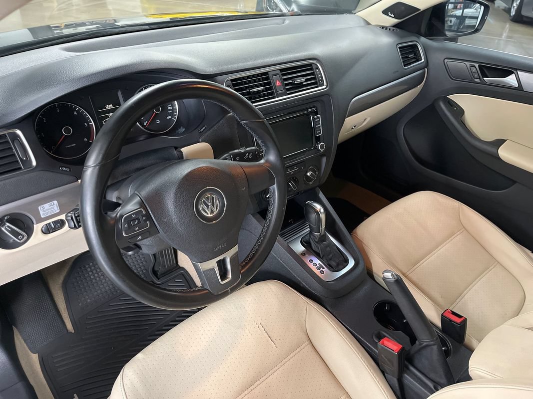 Used 2014 Volkswagen Jetta TDI FWD image 32