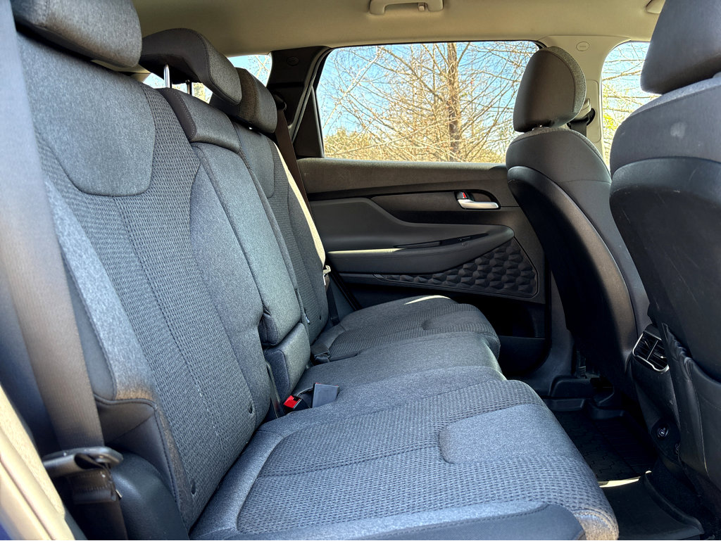 Used 2023 Hyundai Santa Fe SE image 18