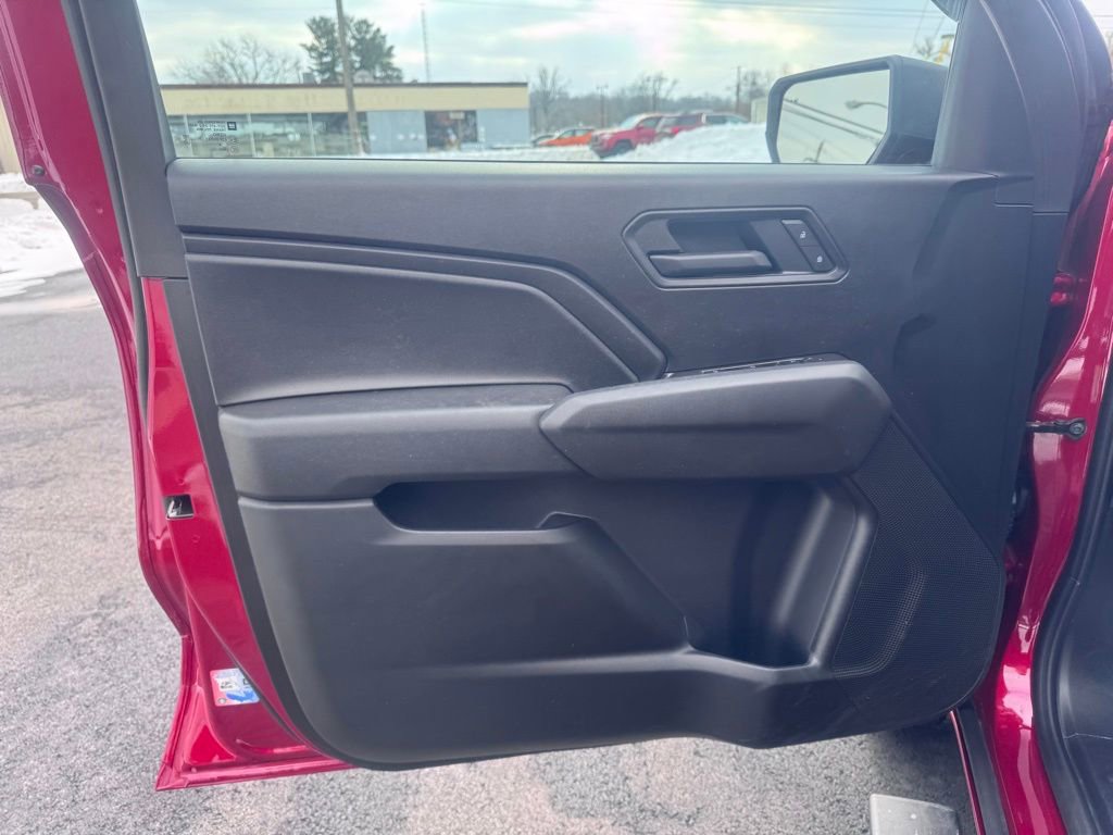 Used 2025 Chevrolet Colorado W/T w/ Advanced Trailering Package image 9