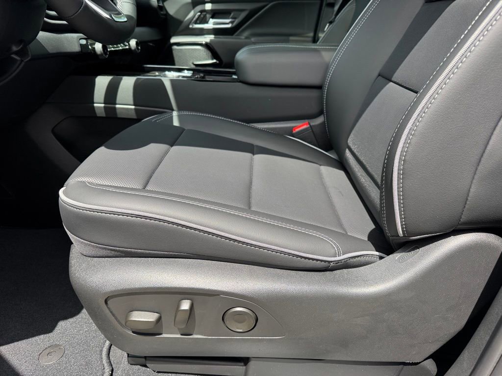 New 2026 Chevrolet Silverado EV LT w/ Premium Package image 28