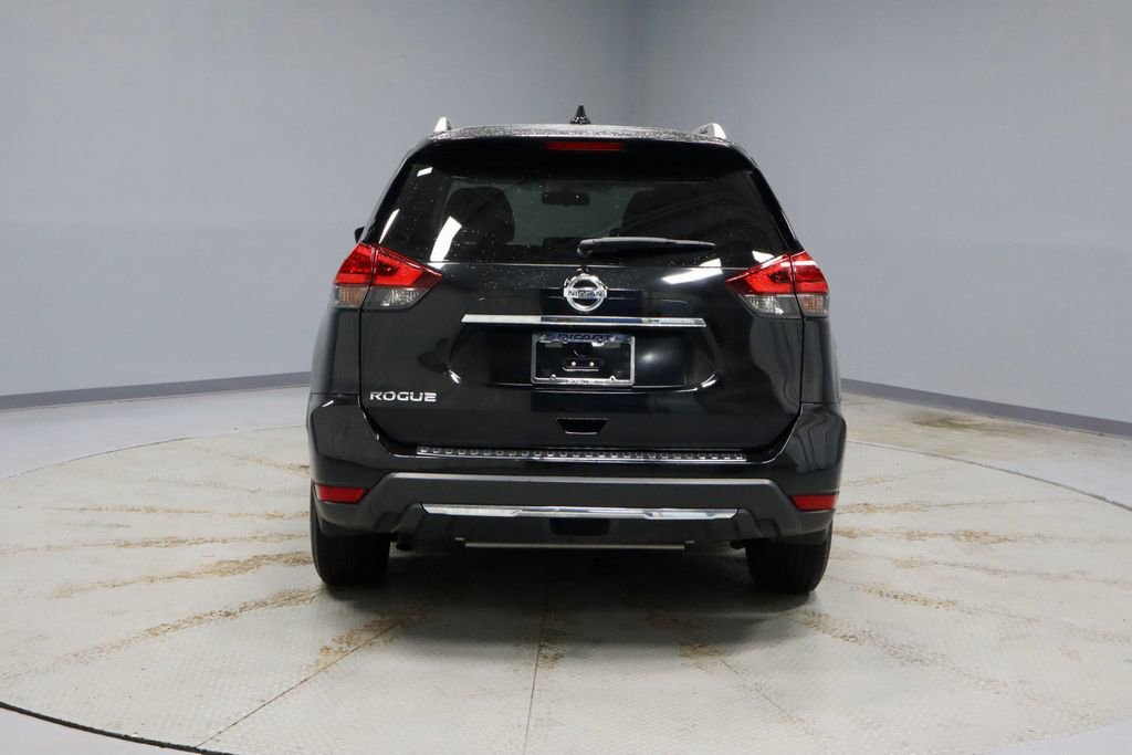 Used 2017 Nissan Rogue S w/ S Appearance Package FWD image 10