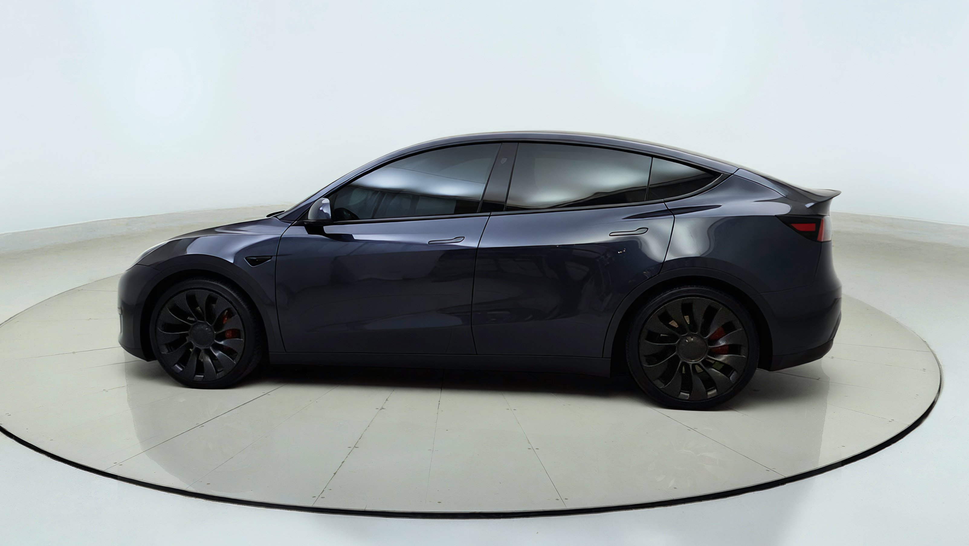 Used 2024 Tesla Model Y Performance AWD/4WD image 4