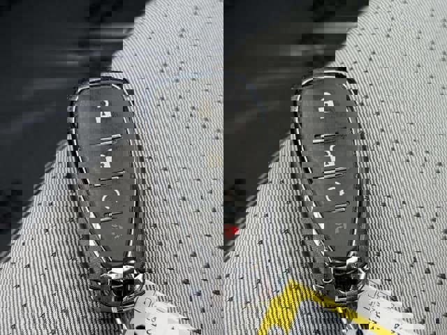 Used 2025 Chevrolet Trax LT image 30